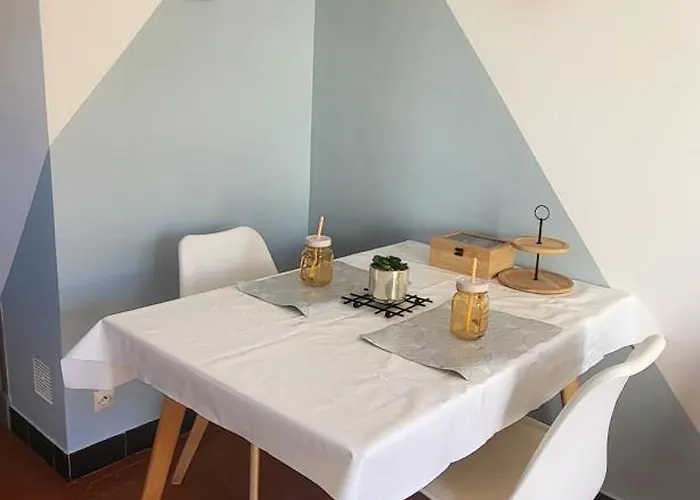 Appartement-1- Prive, Terrasse, Parking Et Jardin *